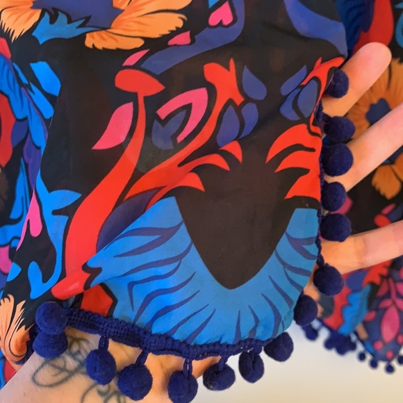 Floral shawl - beautiful ornate print, OS - Picture 3 of 5